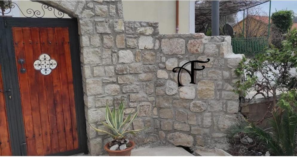 Вілла Stone House In Buljarica Petrovac Екстер'єр фото