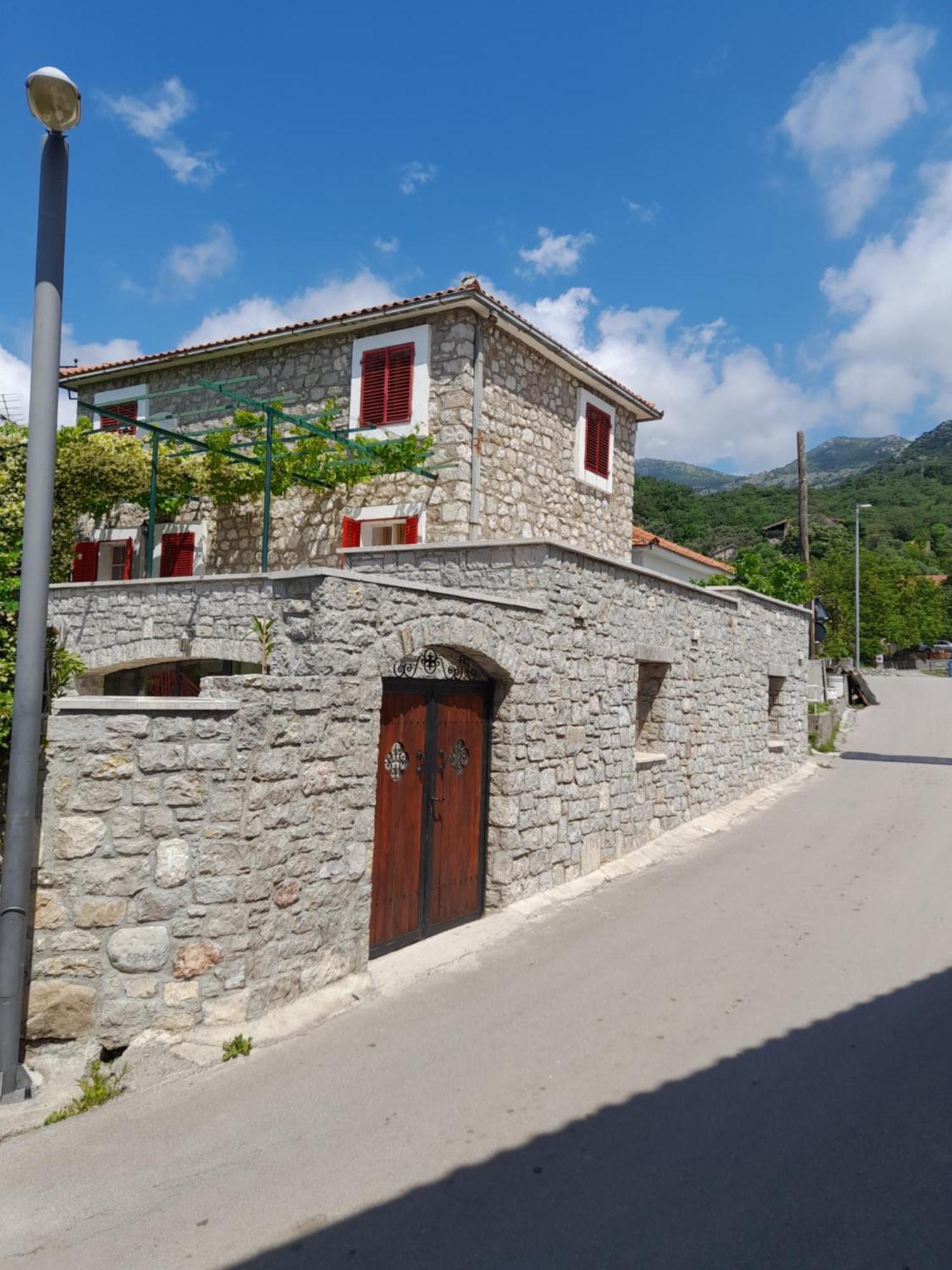 Вілла Stone House In Buljarica Petrovac Номер фото