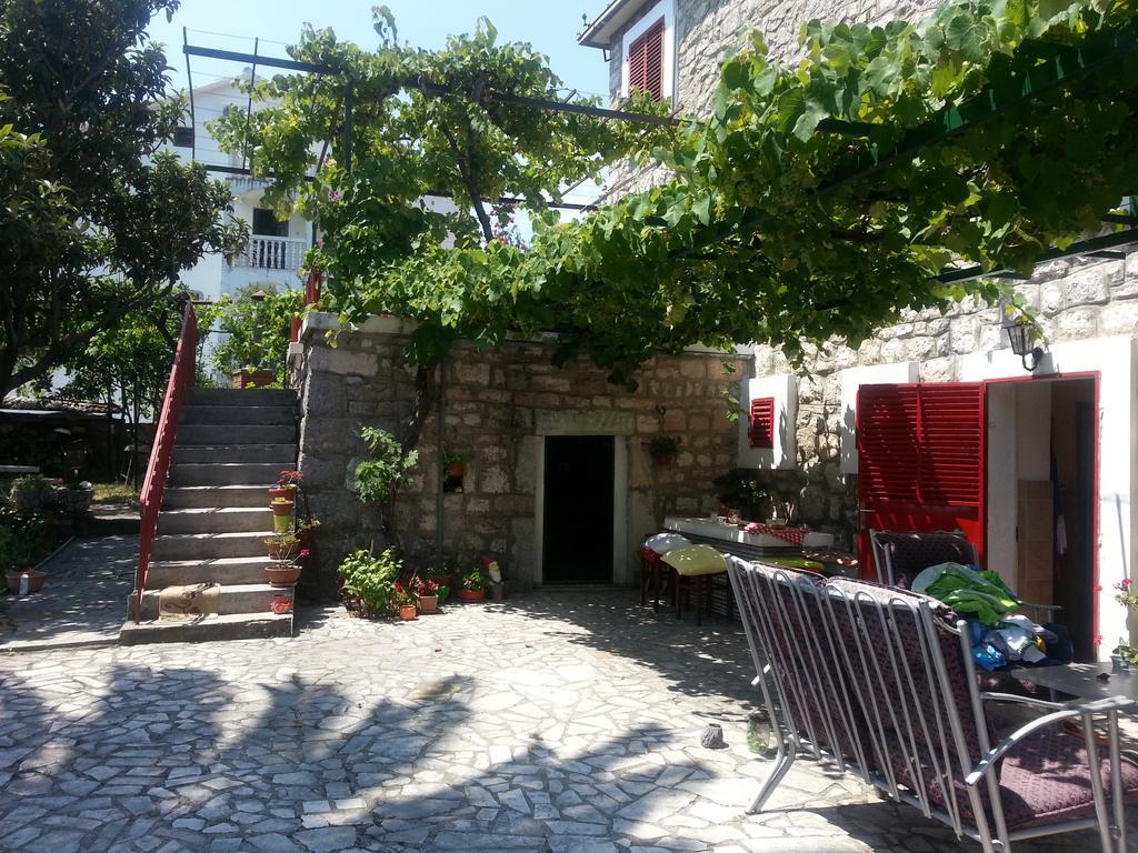 Вілла Stone House In Buljarica Petrovac Номер фото