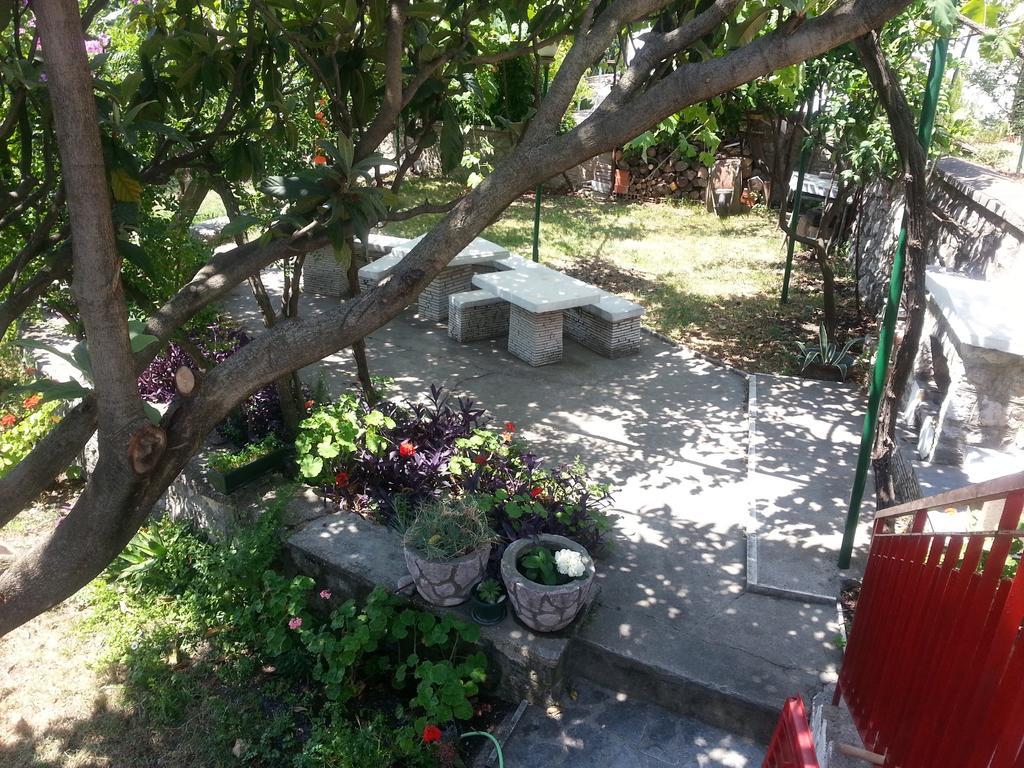Вілла Stone House In Buljarica Petrovac Номер фото